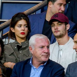 Mariage - Louis Sarkozy s'est marié avec Natali Husic - Louis Sarkozy et sa compagne Natali Husic dans les tribunes lors du match de Ligue 1, Paris Saint-Germain (PSG) vs Toulouse FC (TFC) au Parc des Princes à Paris, France, le 20 août 2017. Le PSG a gagné 6-2.