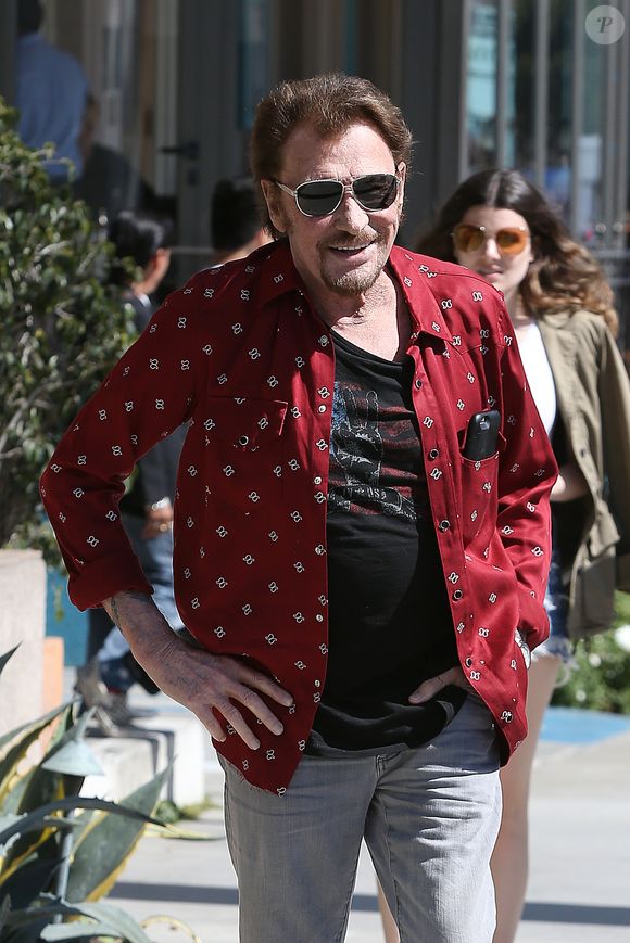 Michel Drucker a évoqué sa grande modestie.

Johnny Hallyday avec sa femme Laeticia, leurs filles Jade et Joy, Marie Poniatowski avec son mari Pierre Rambaldi et leur fille Tess, à Santa Monica, le 1er avril 2017.
Bestimage