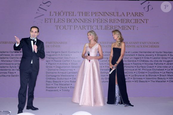 Vincent Pimont (directeur de l’hôtel The Peninsula Paris), Sylvie Tellier, Ophélie Meunier - Soirée de gala du 10ème anniversaire de l’association "Les Bonnes Fées" à l’Hôtel The Peninsula Paris le 8 octobre 2025. The Peninsula Paris renouvelle son soutien dans la campagne Octobre Rose au côté de l’artiste G.Sardin. © Rachid Bellak/Bestimage