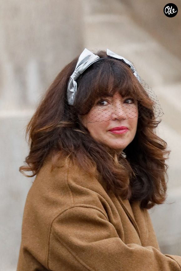 Elsa Wolinski, la fille de Maryse et Georges Wolinski - Arrivées à la bénédiction en hommage à Maryse Wolinski en l'église Saint Eustache à Paris le 15 décembre 2021. © AGENCE / BESTIMAGE