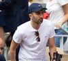 Dernièrement, c'est le docteur Jimmy Mohamed, que l'on ne présente plus, qui a évoqué la question.
Jimmy Mohamed dans les tribunes lors des Internationaux de France de Tennis de Roland Garros 2025 à Paris, le 29 mai 2025.
Moreau / Jacovides / Bestimage