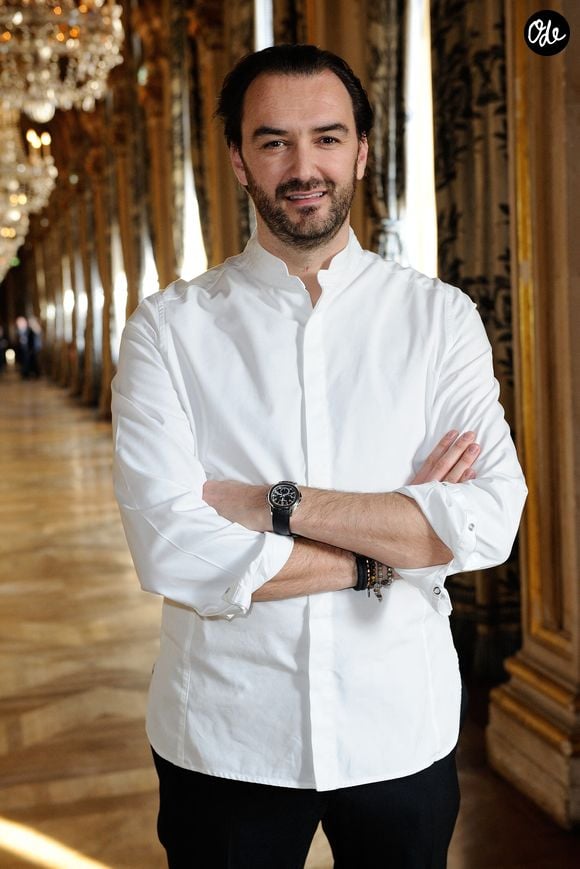 Cyril Lignac assiste à la cérémonie organisée à la mairie de Paris pour rendre hommage aux chefs français, à Paris, en France, le 14 janvier 2016. Photo : Aurore Maréchal/ABACAPRESS.COM