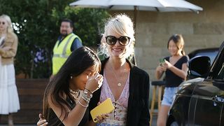 Laeticia Hallyday, le coeur sur la main : un prince a vécu chez elle avant que sa maison ne parte en fumée