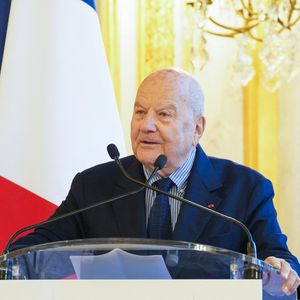Marc Ladreit de Lacharrière prononce un discours lors de la 35ème Journée du Livre Politique à l'Assemblée Nationale (Hôtel de Lassay) à Paris le 11 avril 2026.
© Anne-Sophie Guebey / Bestimage