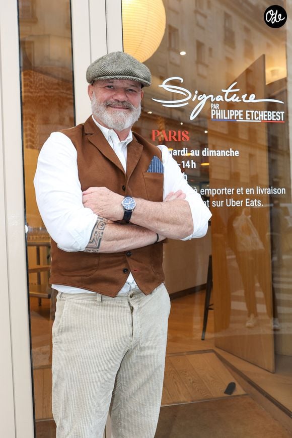Exclusif - Le chef Philippe Etchebest - Le chef Philippe Etchebest ouvre son restaurant éphémère "Signature" du 9 au 30 octobre au 25 rue Sedaine à Paris dans le 11ème arrondissement le 8 octobre 2025. © Jean-Marc Lhomer/Bestimage