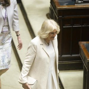 Qui a recyclé sa tenue de mariage pour ce jour si particulier
Le roi Charles III d'Angleterre, prononce un discours devant le Parlement italien, en présence de Camilla Parker Bowles, reine consort d'Angleterre, à Rome, le 9 avril 2025. Le couple royal britannique est en voyage officiel de quatre jours en Italie. Backgrid UK/ Bestimage
