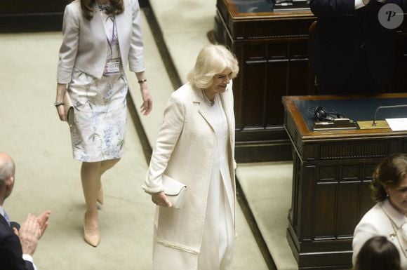 Qui a recyclé sa tenue de mariage pour ce jour si particulier
Le roi Charles III d'Angleterre, prononce un discours devant le Parlement italien, en présence de Camilla Parker Bowles, reine consort d'Angleterre, à Rome, le 9 avril 2025. Le couple royal britannique est en voyage officiel de quatre jours en Italie. Backgrid UK/ Bestimage