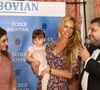 Adriana Karembeu est la maman de Nina, 6 ans

Diana Gasparyan, maire de Echmiadzine, Adriana Karembeu, sa fille Nina Ohanian et  Richard Findykian - Photocall de la soirée caritative organisée au Palais du Pharo, au profit de l'école arménienne Abovian. Marseille.  © Philippe Doignon / Bestimage