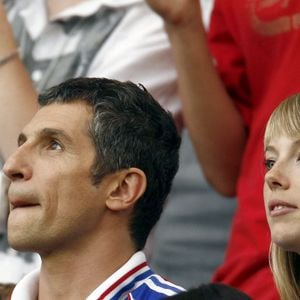 Le présentateur de télévision français Nagui Melanie Page soutiennent l'équipe française lors de la Coupe du Monde 2006, quart de finale, Brésil vs France au stade Commerzbank-Arena à Francfort, Allemagne, le 1er juillet 2006. Photo par Gouhier-Hahn-Orban/Cameleon/ABACAPRESS.COM
