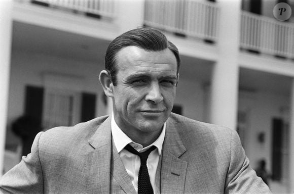 Archives – Film Goldfinger 1964, Sean Connery en tournage sur le lieu de tournage.
James Bond 007
11 juin 1964. Mirrorpix / Bestimage