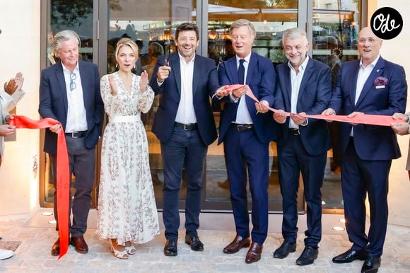 Arrivée en alternance trois mois auparavant, la jeune collaboratrice a été élue employée du mois de septembre.

Exclusif - Jean-Philippe Nuel (Architecte d’intérieur), Maud Bailly (Directrice générale Sofitel, MGallery & Emblems), Sébastien Bazin (PDG du groupe Accor), Patrick Bruel, Pierre Gonzalvez (Maire de l’Isle sur la Sorgue), Emmanuel Borla (Directeur de l’hôtel) - Patrick Bruel inaugure son hôtel cinq étoiles "L'Isle de Leos MGallery" à L'Isle-sur-la-Sorgue, France, le 23 septembre 2025. © Jack Tribeca / Bestimage