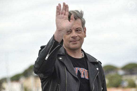 Le chanteur et acteur Benjamin Biolay au photocall de la 76e édition du Festival de Cannes le 18 mai 2023, pour le film Rosalie - Photo by Depoilly X/ANDBZ/ABACAPRESS.COM