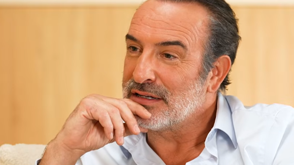 Jean Dujardin invité d'Audrey Crespo-Mara pour son podcast sur YouTube.