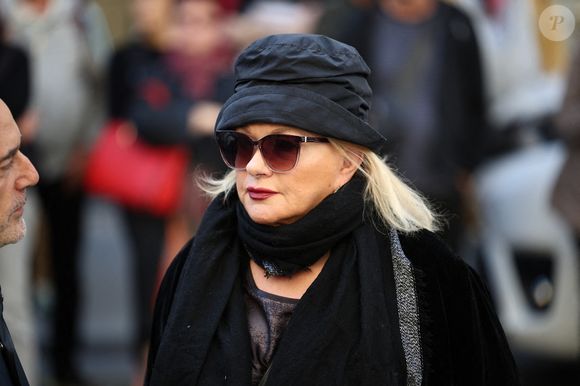 Catherine Jacob arrive à la cérémonie d'enterrement de l'actrice italo-française Claudia Cardinale à l'église Saint-Roch à Paris, France, le 30 septembre 2025. Claudia Cardinale, décédée le 23 septembre à l'âge de 87 ans, a eu une carrière longue de six décennies et a été dirigée par de grands acteurs tels que Federico Fellini et Luchino Visconti. Photo par Raphael Lafargue/ABACAPRESS.COM