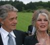 Mariée religieusement à Bernard d'Ormale, elle ne lui a rien laissé

Brigitte Bardot et son mari Bernard d'Ormale, Vienne, le 25 mai 2002. Photo : Imago/ABACAPRESS.COMD