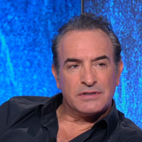 "Il était accroché à son chien" : Jean Dujardin a revu cette figure du cinéma français "quinze jours avant" la fin, un dernier repas marquant