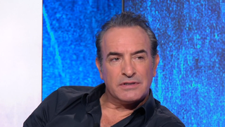 "Il était accroché à son chien" : Jean Dujardin a revu cette figure du cinéma français "quinze jours avant" la fin, un dernier repas marquant