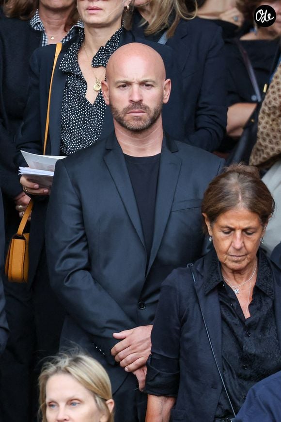 Franck Gastambide à la sortie des obsèques de Mathilde Favier en l'église Saint-Sulpice à Paris le 31 août 2026.

© Dominique Jacovides-Cyril Moreau/Bestimage