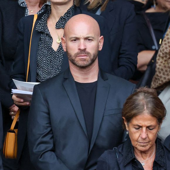 Franck Gastambide à la sortie des obsèques de Mathilde Favier en l'église Saint-Sulpice à Paris le 31 août 2026.

© Dominique Jacovides-Cyril Moreau/Bestimage