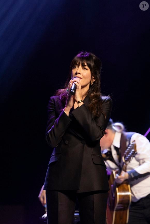 Nolwenn Leroy au concert du gala des 20 ans de la fondation Recherche Alzheimer "2 générations chantent pour la 3ème" à l'Olympia à Paris le 18 mars 2024.

© Cyril Moreau / Bestimage