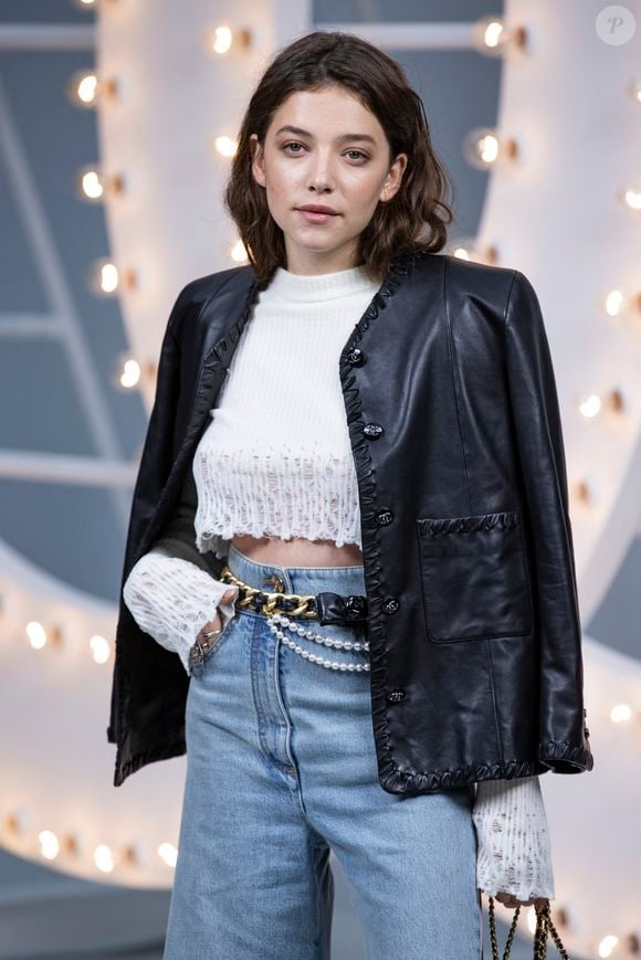 Ce 5 janvier, Zoé Adjani a partagé ses inspirations et son parcours dans une interview au "JDD"...

Zoé Adjani (nièce de I.Adjani) - Photocall du défilé de mode prêt-à-porter printemps-été 2021 "Chanel" au Grand Palais à Paris. Le 6 octobre 2020 © Olivier Borde / Bestimage