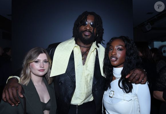 Damso avec Marine Delplace et Ebony Cham (Star Academy) au photocall du 22ème dîner de la mode pour le Sidaction à Paris le 30 janvier 2025. © Rachid Bellak / Bestimage