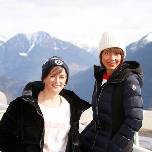 Béatrice de la Boulaye, Sonia Rolland pour Tropiques criminels. - Rendez-vous avec les actrices et acteurs de la 24ème édition du festival Tv de Luchon le 12 février 2022. © Christophe Aubert / Bestimage