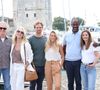 Pourtant, la production aura mis du temps à le convaincre.
Yvon Back et Tonya Kinzinger, Gaela Le Devehat, Constantin Balsan, Aurore Delplace et Bibi Tanga pour le photocall de "Un si grand soleil" sur le port lors du Festival de la fiction de la Rochelle
© Denis Guignebourg / Bestimage