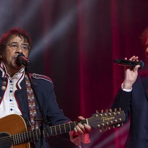 Laurent Voulzy, Alain Souchon au concert du gala des 20 ans de la fondation Recherche Alzheimer "2 générations chantent pour la 3ème" à l'Olympia à Paris le 18 mars 2024.
© Cyril Moreau / Bestimage