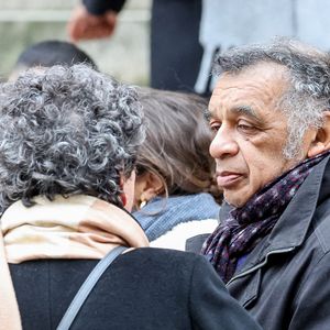 Jimmy, l'ex-compagnon de C.Laborde - Sortie des obsèques de Catherine Laborde en l’église Saint-Roch à Paris, le 6 février 2025. Décédée le 28 janvier 2025 à l'âge de 73 ans, l'ancienne présentatrice météo de TF1 (1988 - 2017) était atteinte de la maladie neurodégénérative à corps de Lewy. 
© Jacovides - Moreau / Bestimage