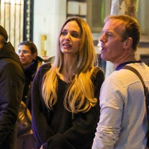 Angelina Jolie a passé quelques heures dans un magasin Darty, privatisé

Le magasin Darty a été privatisé pour Angelina Jolie, de 22 heures à minuit, dans le cadre du tournage du film "Stitches" à Paris.