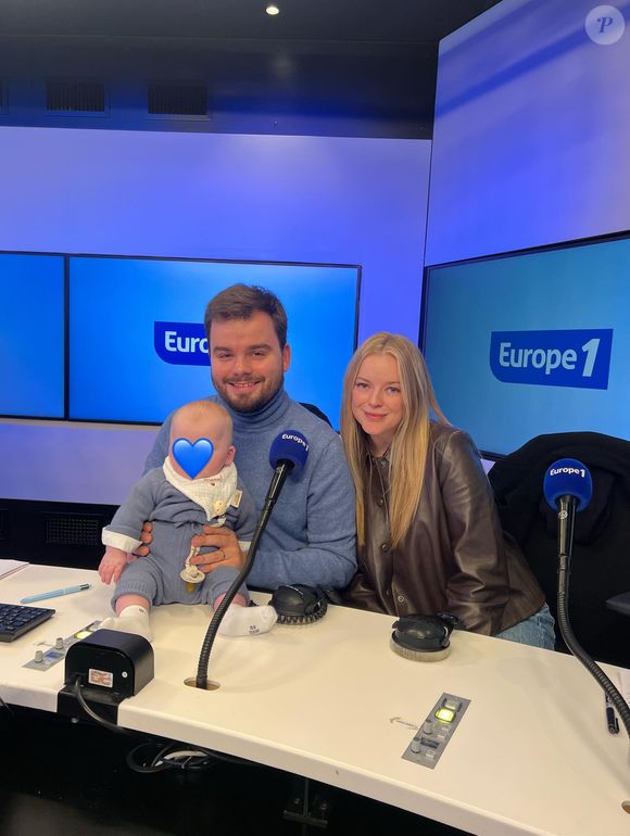 Vendredi dernier était la sain Marcel et Gauthier Le Bret est venu avec son bébé de 5 mois qui porte son prénom

Gauthier Le Bret avec sa femme Eloïse et leur fils Marcel dans les studios d'Europe 1 le jour de la saint Marcel.