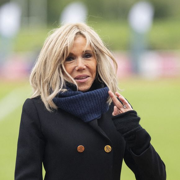 Brigitte Macron - Match de football caritatif du Variétés club de France au profit de l'opération Pièces jaunes au stade Bernard Giroux à Plaisir, France, le 24 avril 2024. Le match a permis de récolter 57.500€. © Pierre Perusseau/Bestimage
