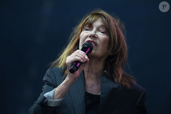 Jane Birkin et Etienne Daho sur la scène du festival des Francofolies 2021 à la Rochelle, le 12 juillet 2021. (MPP / Bestimage).