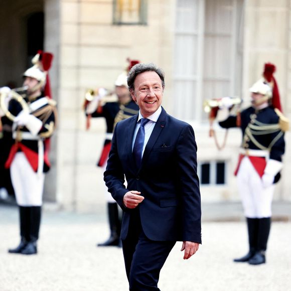 Stéphane Bern arrivant au dîner d'état au palais de l'Elysée à Paris en l'honneur de la visite du roi et de la reine de Belgique en France le 14 octobre 2024.

© Dominique Jacovides / Bestimage