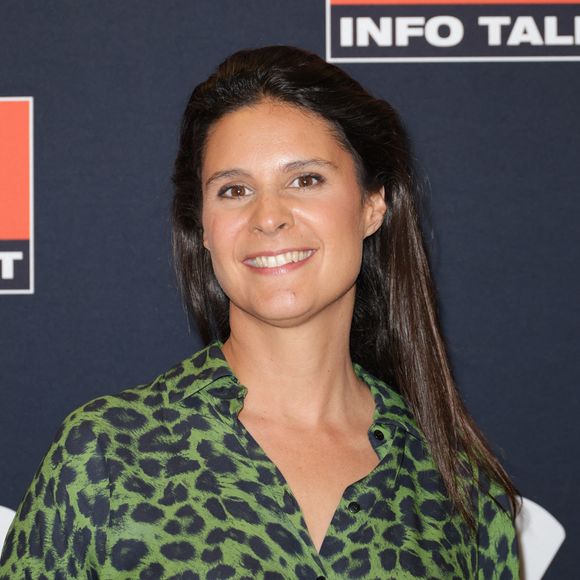 Mère de quatre enfants, la journaliste est mariée à Harold Hauzy.

Apolline de Malherbe - Conférence de presse de la rentrée RMC à Paris le 2 septembre 2025. © Coadic Guirec/Bestimage