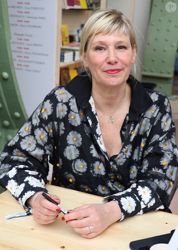 Maitena Biraben - Festival du Livre de Paris 2025 au Grand Palais à Paris le 12 Avril 2025.

© Denis Guignebourg / Bestimage