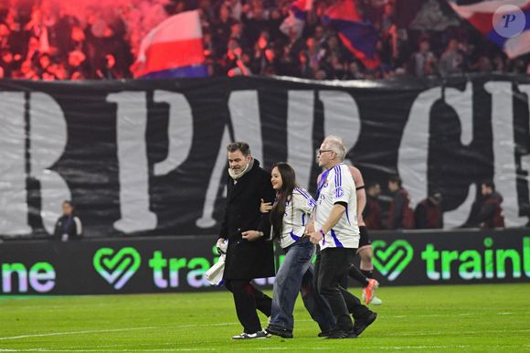 L'Olympique Lyonnais reçoit le Paris Saint Germain dans le cadre de la 23e journée de Ligue 1 Mcdonald's le 23 février 2025 avec les acteurs Clovis Cornillac & Mayane-Sarah El Baze 

Photo : William Cannarella / PsnewZ / Bestimage