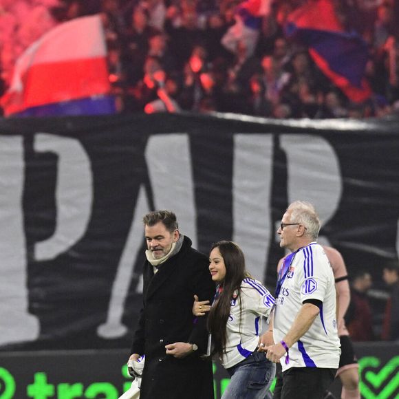 L'Olympique Lyonnais reçoit le Paris Saint Germain dans le cadre de la 23e journée de Ligue 1 Mcdonald's le 23 février 2025 avec les acteurs Clovis Cornillac & Mayane-Sarah El Baze 

Photo : William Cannarella / PsnewZ / Bestimage