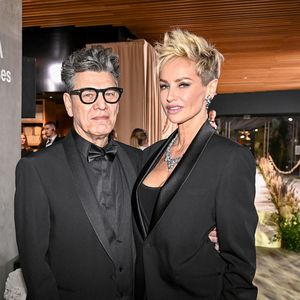 Follement amoureuse, l'ancien mannequin Adriana Karembeu nage aujourd'hui dans le bonheur absolu aux côtés du chanteur Marc Lavoine.

Marc Lavoine et sa compagne Adriana Karembeu à la soirée du Beauty Ball 2026 au château de Bratislava, en Slovaquie. © ProfiMedia/Bestimage