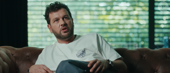 A travers un documentaire YouTube filmé dans sa demeure, il livre quelques images de son intérieur.

Claudio Capéo ouvre les portes de sa maison.