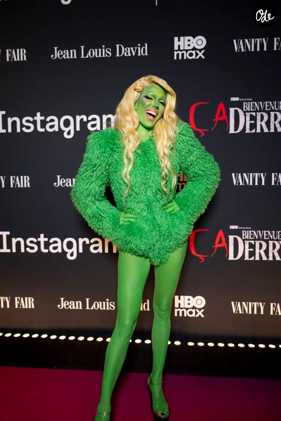 Pour Iris Mittenaere, le décor semble en tout cas parfaitement adapté à une pause estivale. 

Iris Mittenaere à la soirée d'halloween organisée par Instagram au Pavillon Cambon Capucines - Potel et Chabot à Paris le 29 octobre 2025.
© Pierre Perusseau / Bestimage