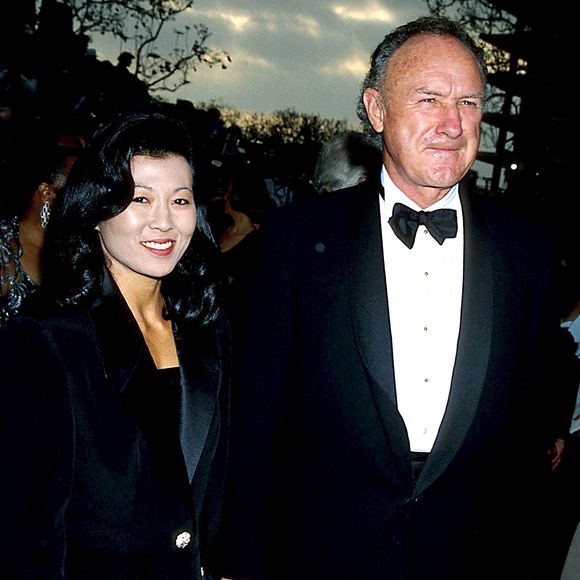 Ils n’ont pas été retrouvés dans la même pièce...

Le 29 mars 1993 : Hollywood, CA, US : Gene Hackman et sa femme, Betsy Arakawa, arrivent à la cérémonie des Oscars. Photo par Michael Ferguson/Globe Photos/ZUMA Wire/ABACAPRESS.COM