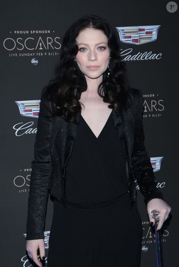 Il s'agit de Michelle Trachtenberg 

Michelle Trachtenberg - Photocall de la soirée organisée par Cadillac avant la 92ème édition des Academy Awards au Chateau Marmont à Los Angeles le 6 février 2020.

© Cover Images via ZUMA Press / Bestimage