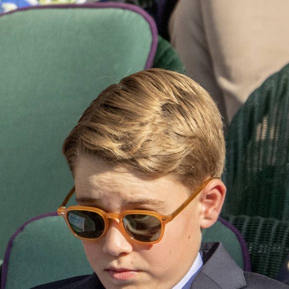 Le prince de Galles a révélé que le prince George souhaiterait avoir un téléphone portable.

Le prince George lors de la finale de Wimbledon le 13 juillet 2025. Photo par Dana Press / Bestimage