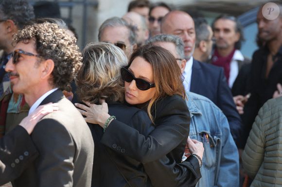 Laura Smet et Michèle Marchand - Sorties des obsèques de Nathalie Baye en l'église Saint-Sulpice à Paris le 23 avril 2026. 

© Dominique Jacovides - Coadic Guirec / Bestimage