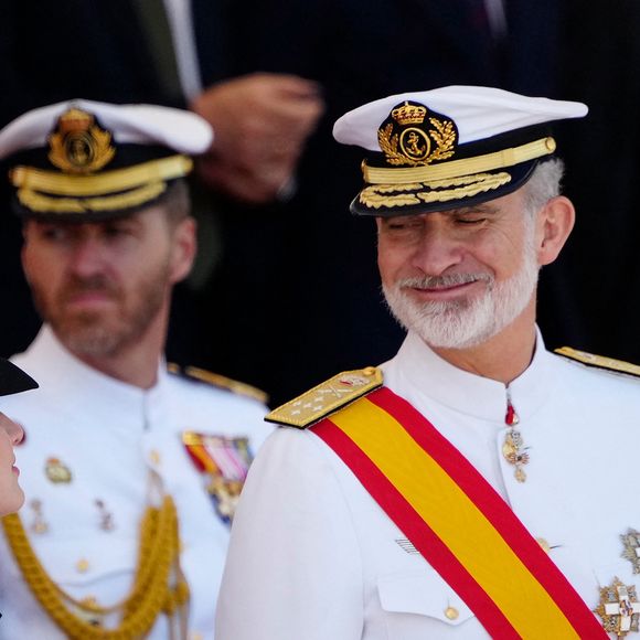 Le roi Felipe VI a posé une condition : que les capitales restent proches de Madrid.

La princesse Leonor, le roi Felipe VI d’Espagne - Le roi Felipe VI d’Espagne remet à la princesse des Asturies, la princesse Leonor, la Grand-Croix du Mérite Naval avec Distinctif Blanc, à Marín, le 16 juillet 2025 @LALO YASKY / BESTIMAGE