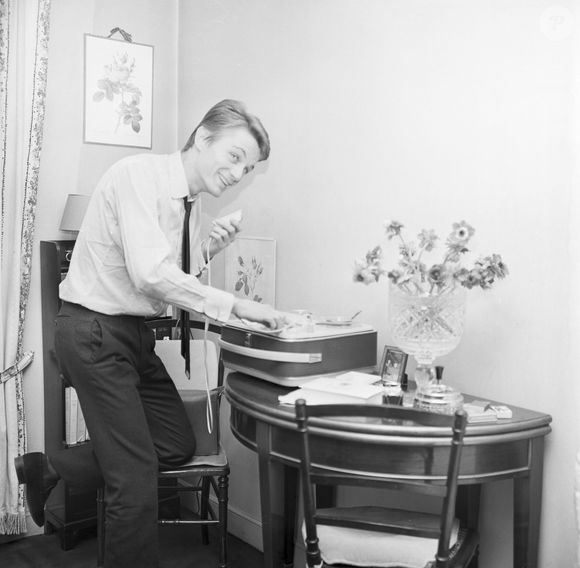 Archives - En France, Claude François posant le 22 janvier 1964. Photo par Alain Canu via Bestimage