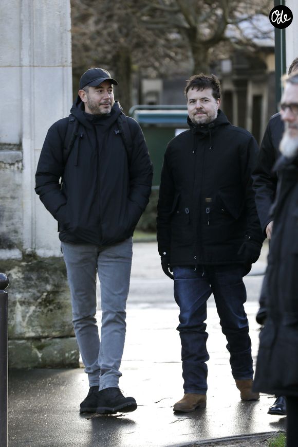 Exclusif - Nicolas Demorand, Ali Baddou - Sorties des obsèques de David Kessler au cimetière du Montparnasse à Paris le 11 février 2020. 
© AGENCE / BESTIMAGE
