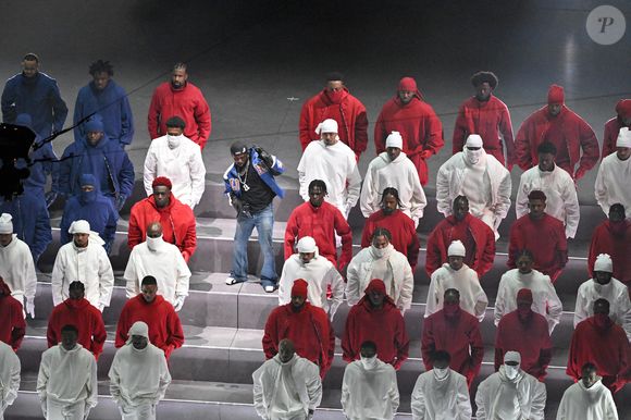 9 février 2025, Nouvelle-Orléans, LA ; Kendrick Lamar se produit pendant le spectacle de la mi-temps du Super Bowl LIX entre les Philadelphia Eagles et les Kansas City Chiefs au Caesars Superdome.  Eric Canha/CSM (Crédit photo :  Eric Canha/CSM via ZUMA Press Wire)